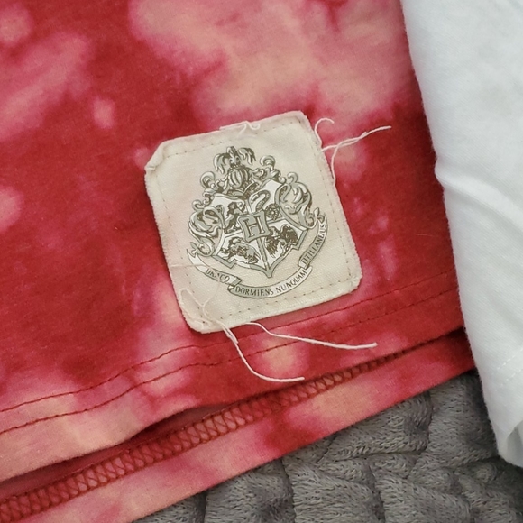 Bundle of Harry Potter shirts - Picture 4 of 7